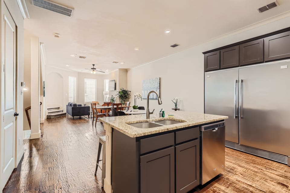 Your happy place for coffee and bites.