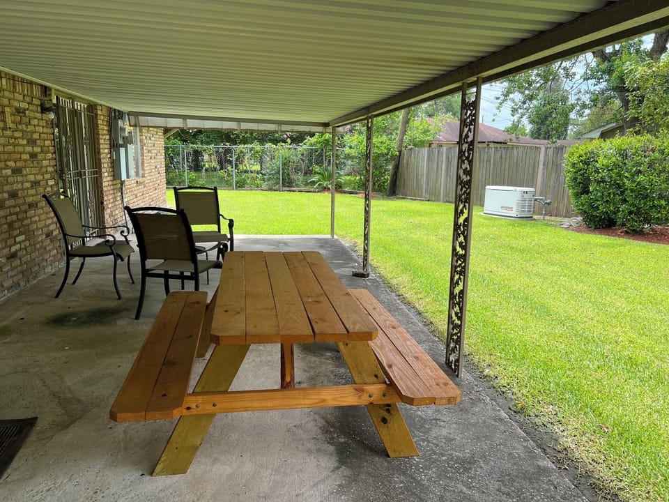 Outdoor dining