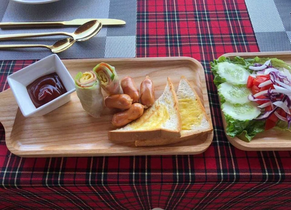 Free daily full breakfast