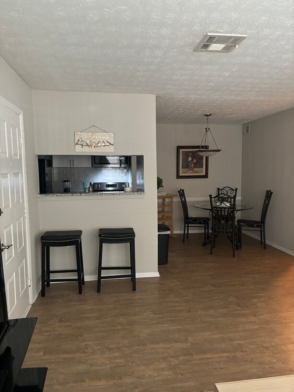 Dining / Restaurant
