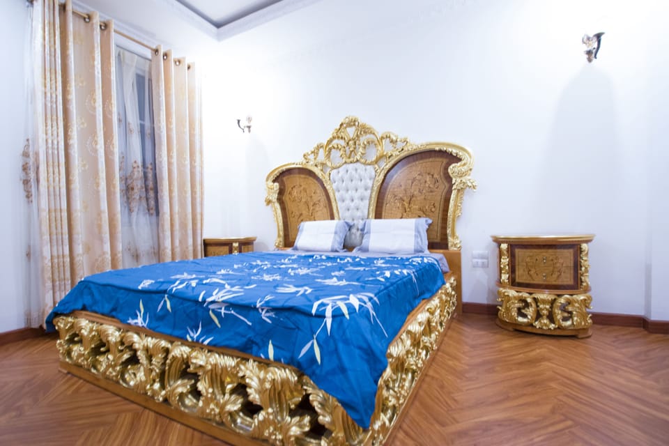 Deluxe Double Room, 1 King Bed, Balcony, City View | Free WiFi