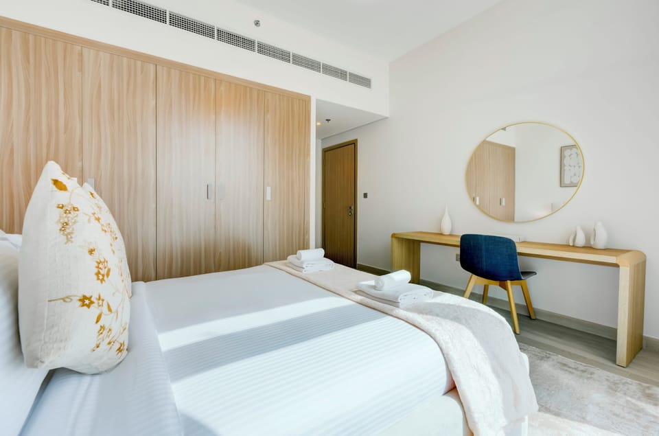 Deluxe Apartment, Balcony, Pool View | Free WiFi, bed sheets