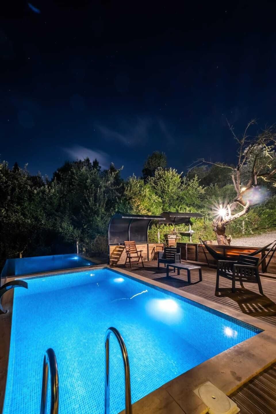 Family Bungalow, Air conditioning, Mountain View | Living area | 45-inch Smart TV with satellite channels