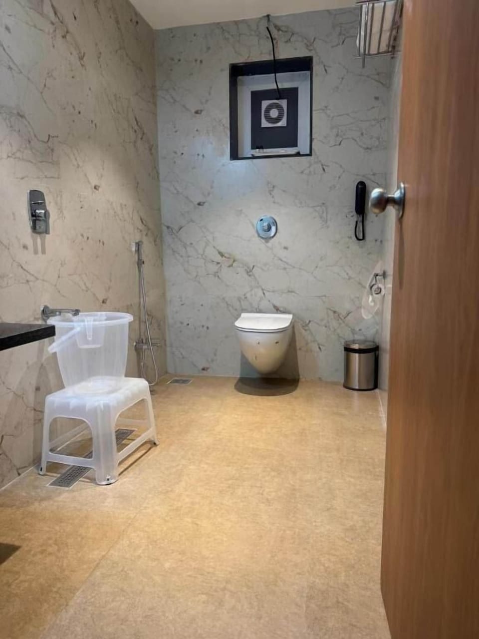 Towels, soap, shampoo, toilet paper