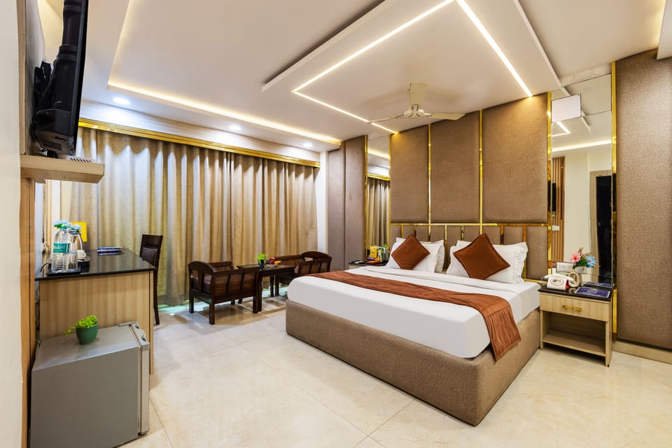 Deluxe Room, City View | Soundproofing, free WiFi