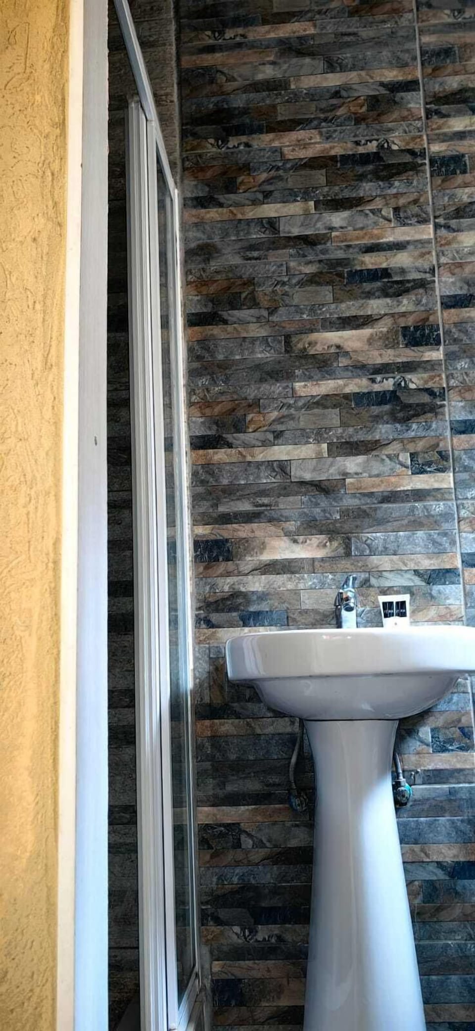 Standard Room | Bathroom | Shower, bathrobes, bidet, towels