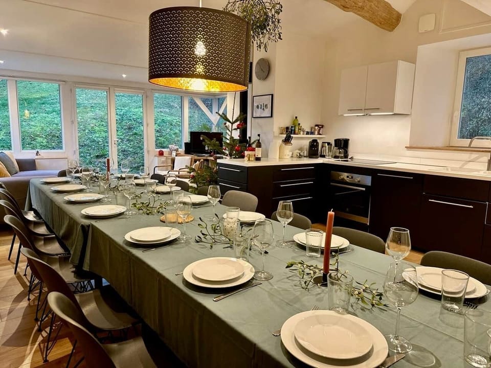 Espace repas grande tablée 