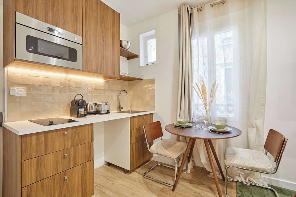 Apartment | Private kitchen | Fridge, microwave, coffee/tea maker, electric kettle