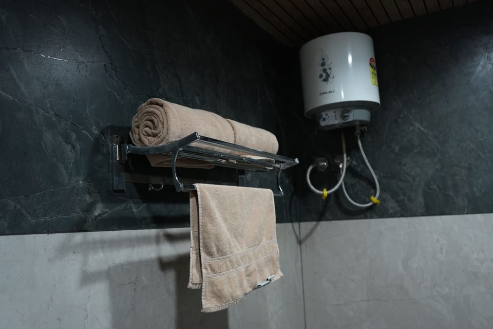Executive Room | Bathroom | Soap, shampoo