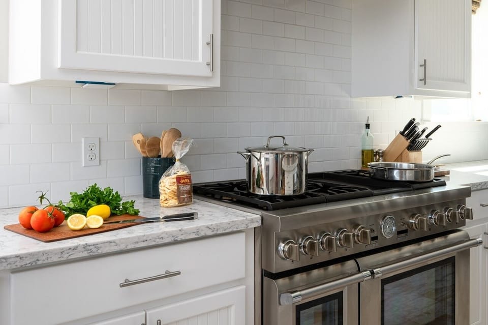 House, 4 Bedrooms | Private kitchen | Coffee/tea maker, fridge, oven, toaster