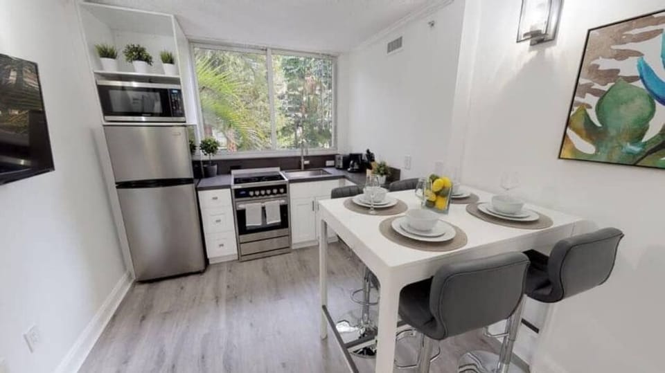 Bright dining nook with modern touches