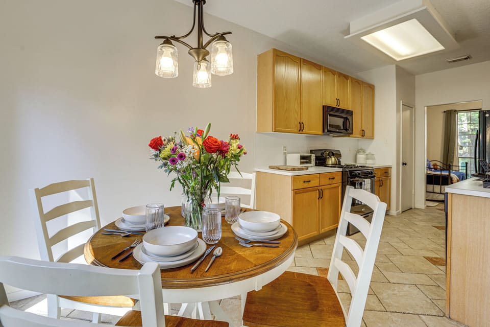 Dining Area | Kitchen | Cooking Basics