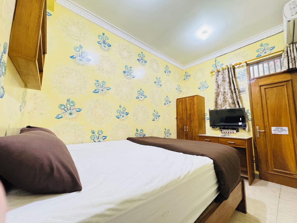 Standard Double Room | Free WiFi