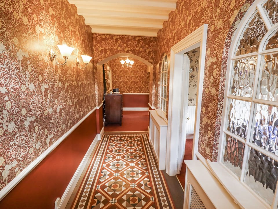 Cottage | Interior