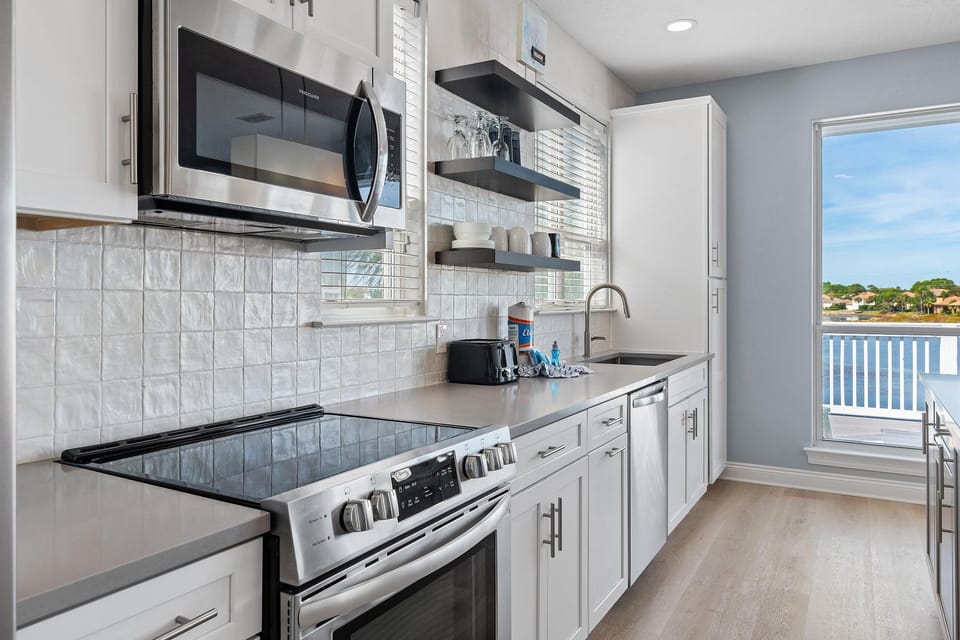 Condo, 1 King Bed with Sofa bed (Destiny Beach Villas #23A) | Private kitchen