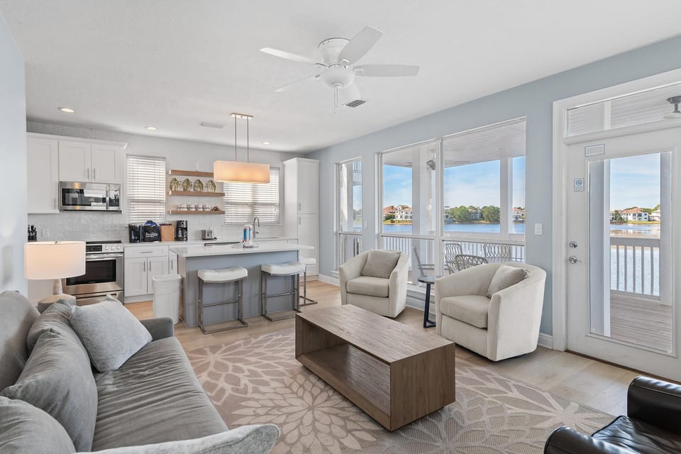 House, Multiple Beds (Destiny Beach Villas #23A&B- Beachy K) | Living area