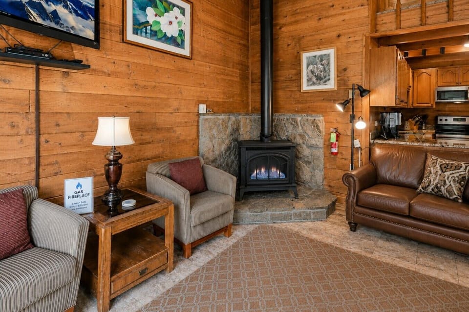 Spacious Living Room