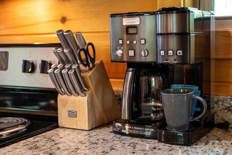 Everything you need is right here—from a full knife set to a programmable coffee maker, your kitchen is stocked and ready for easy mornings and relaxing meals.