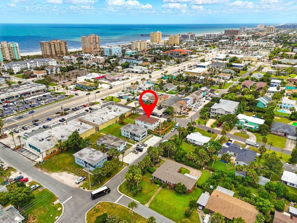 3 blocks from the ocean- north west