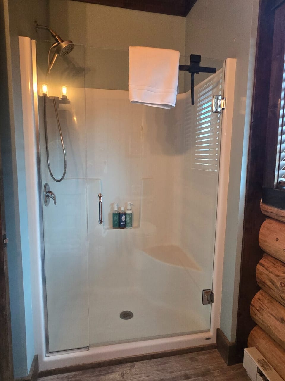 Shower with shampoo, conditioner, and body soap provided