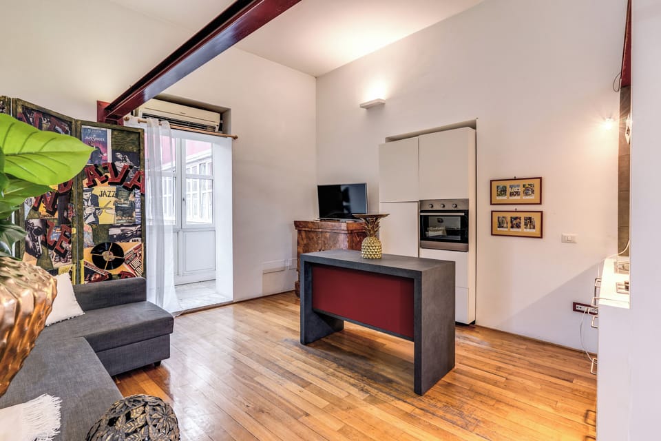 Apartment, Courtyard View | Living area