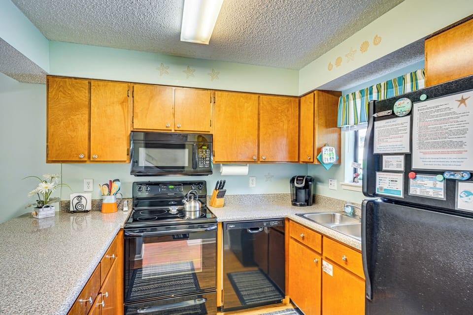 Kitchen | 1st Floor | Keurig & Drip Coffee Makers | Blender | Cooking Basics