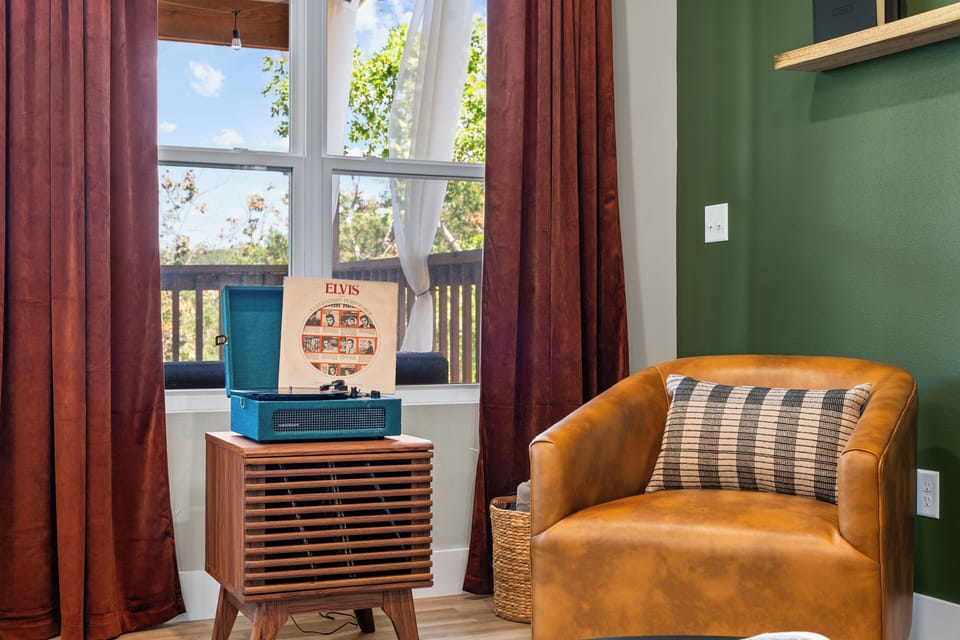 Experience nostalgia and create new memories with the warm sound of vinyl.