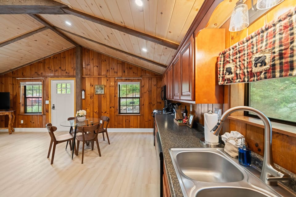 Full kitchen