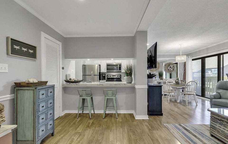 Kitchen and Dinning Room.