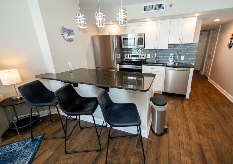 Kitchen .
