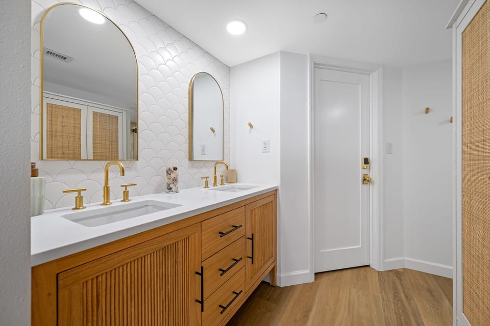 Gorgeous brand new Ensuite bath
