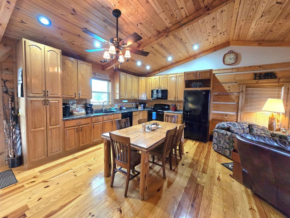 East-in Kitchen