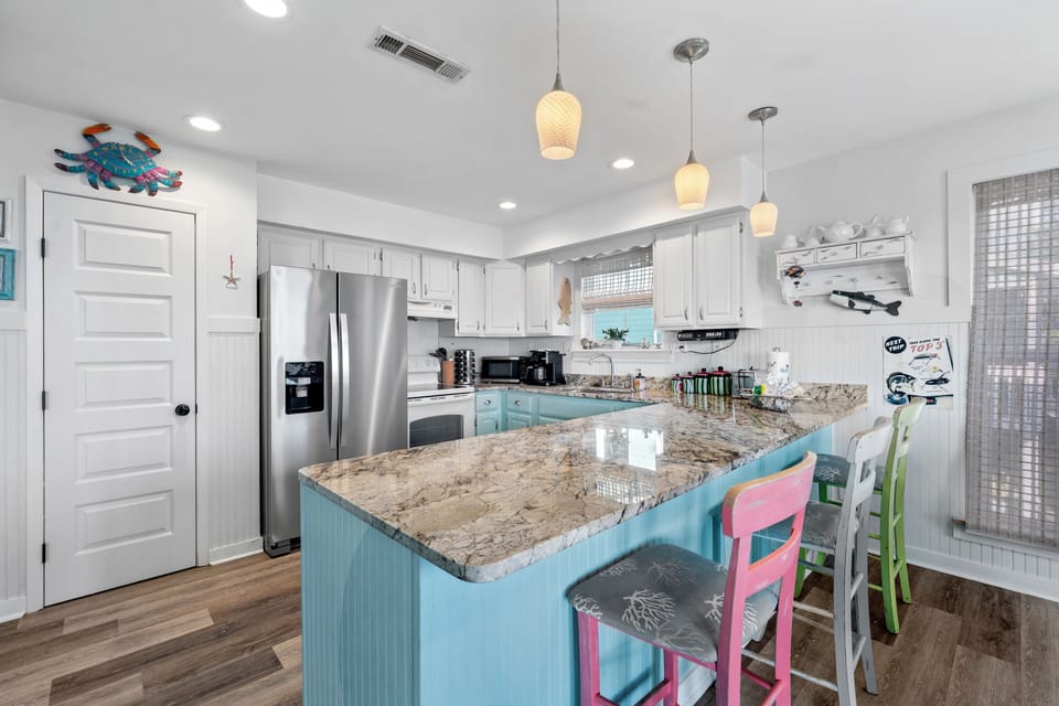 Signature House, 4 Bedrooms, Patio, Lagoon View | Private kitchen | Fridge, microwave, oven, stovetop