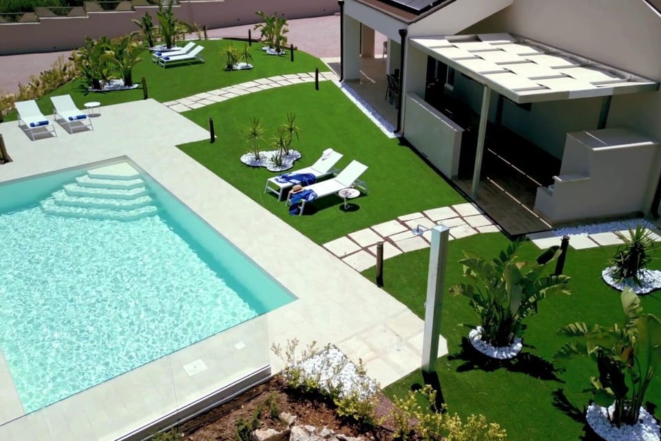 Building Exterior, Garden, Outdoor, Pool, Scenic View