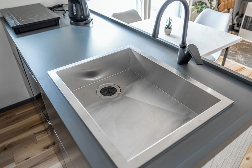 Fridge, microwave, stovetop, electric kettle