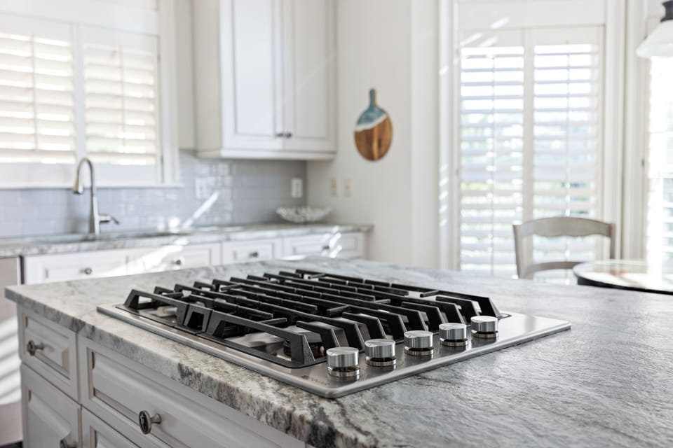 Gas cooktop and ample counter space.
