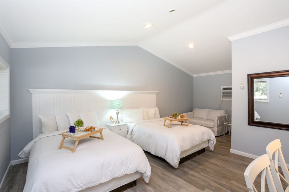 Double Room | Hypo-allergenic bedding, down comforters, Tempur-Pedic beds