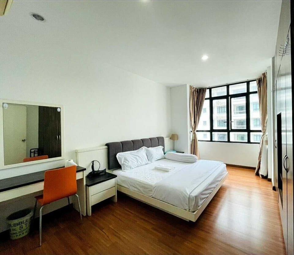 Superior Apartment, Lake View | Premium bedding, memory foam beds, bed sheets