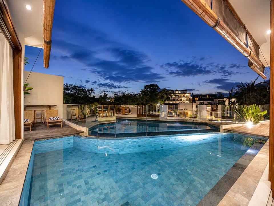 Villa (5 Bedrooms) | Exterior