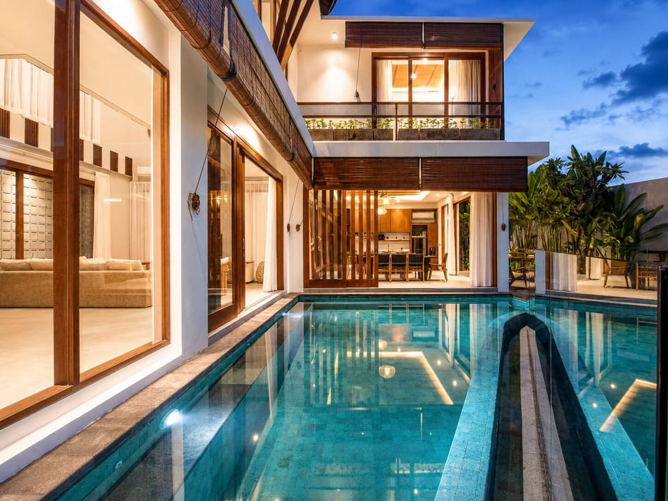 Villa (5 Bedrooms) | Exterior