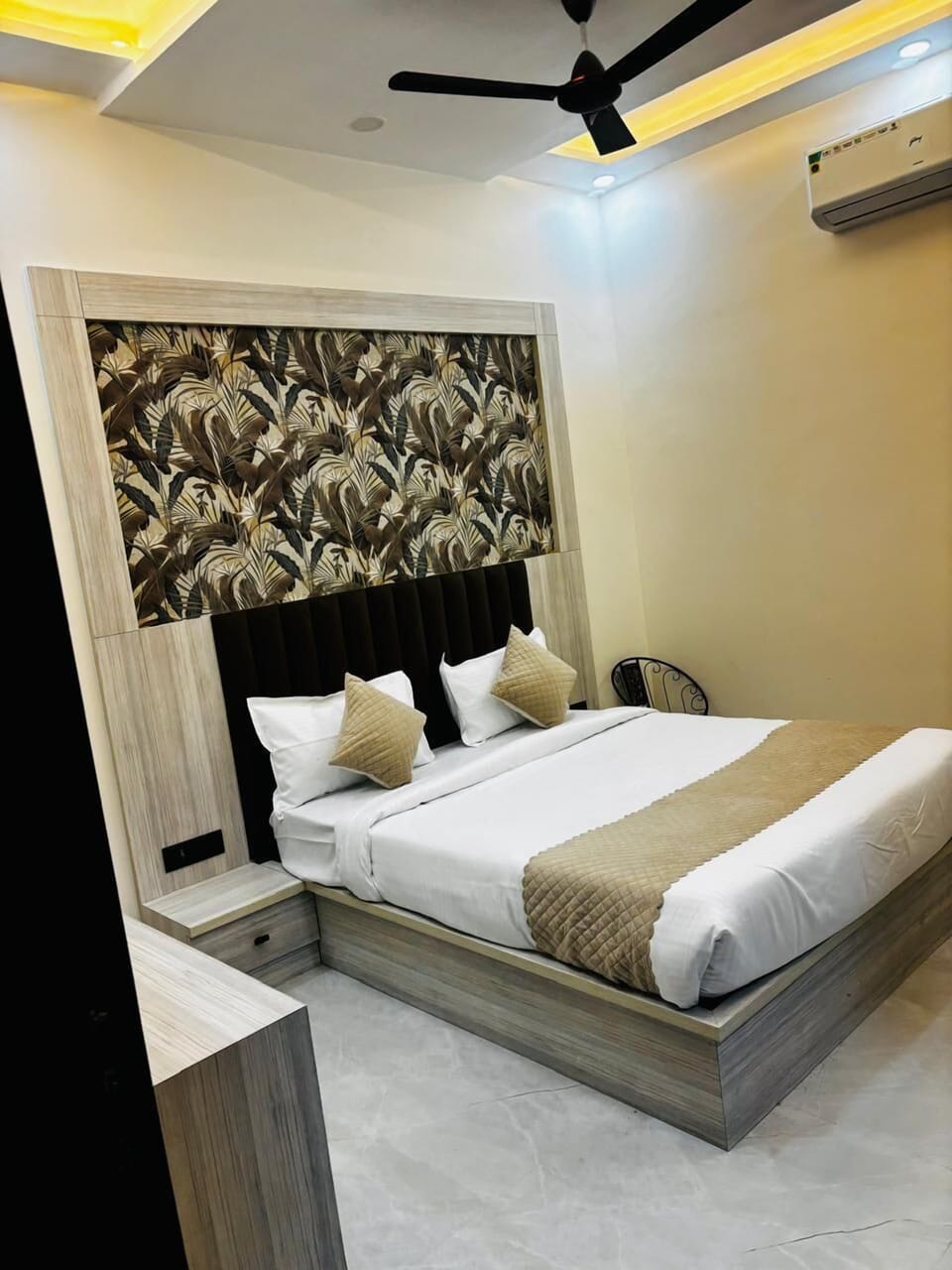 Deluxe Double Room | Frette Italian sheets, premium bedding, down comforters, desk