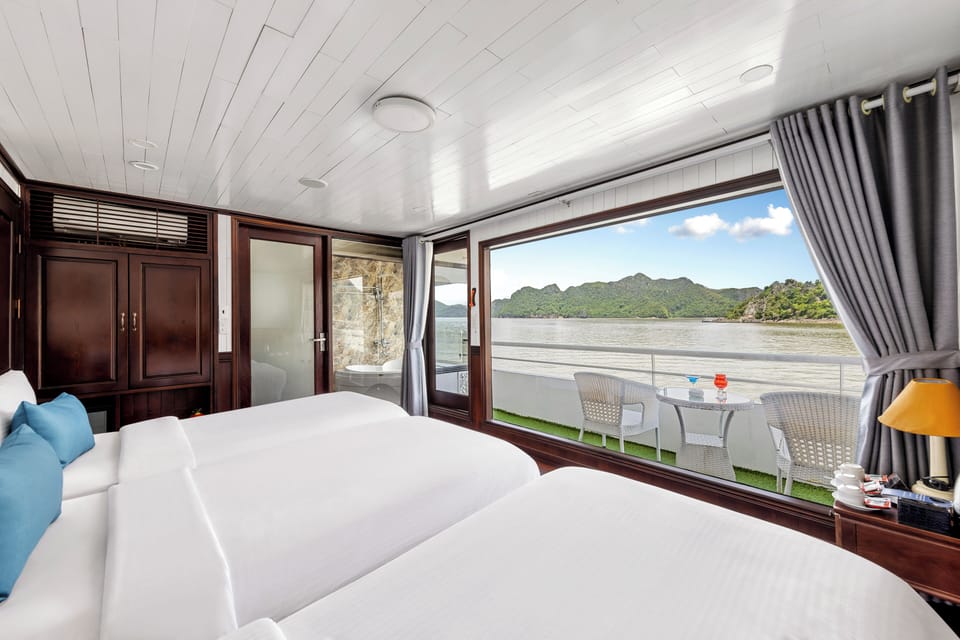 Standard Triple Room, Balcony, Sea View | Bed sheets