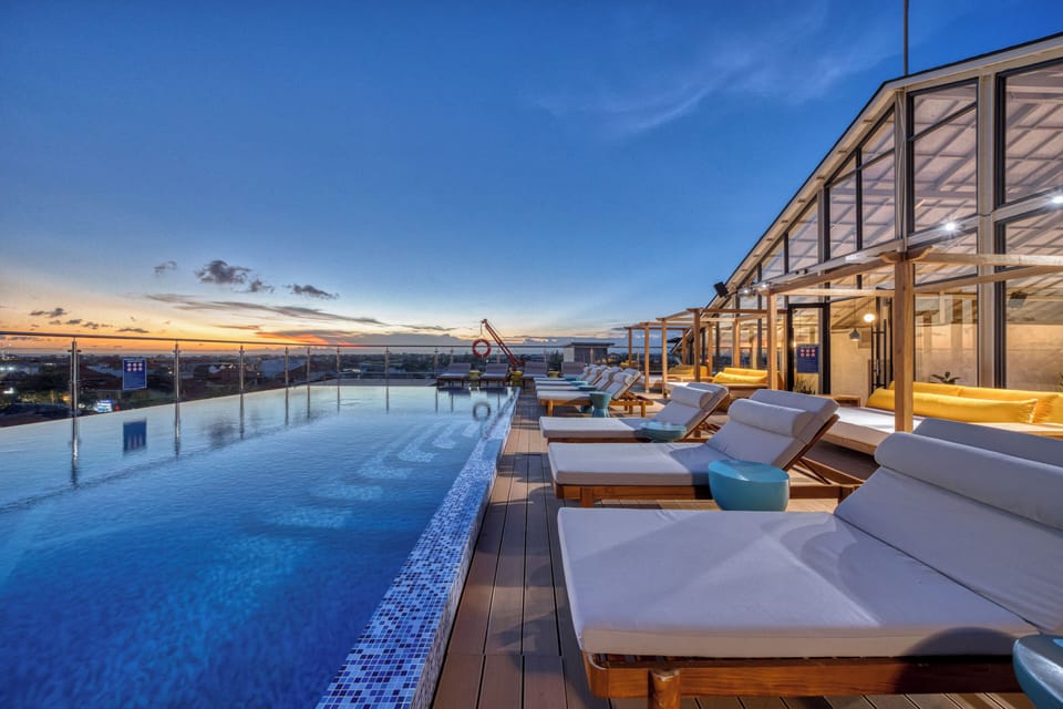 Rooftop pool