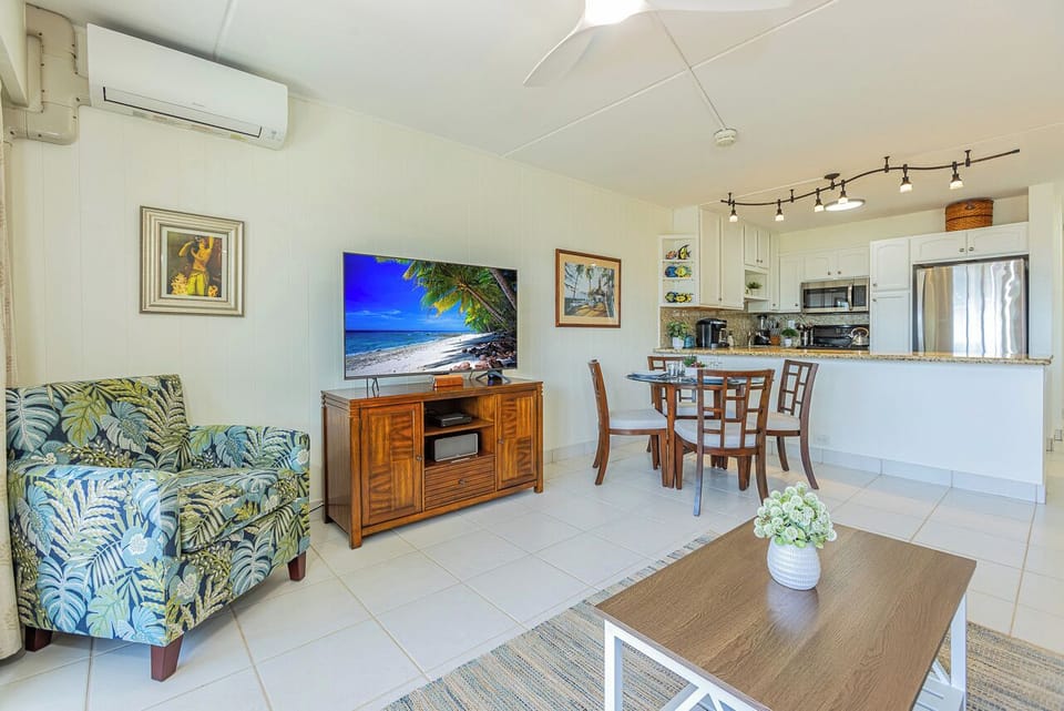Tasteful Beachy Decor Throughout