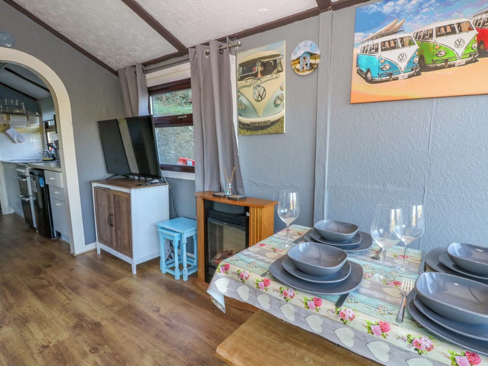 Cottage | Interior