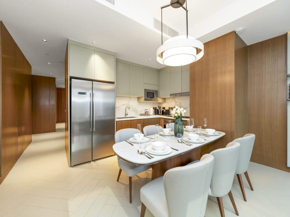 Fully Equipped Modern Kitchen and dining