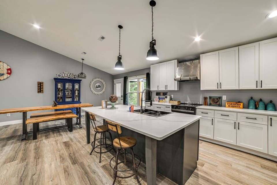 House (4 Bedrooms) | Interior