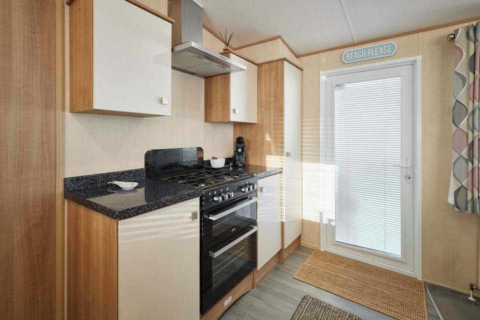 Leon's Retreat, Cresswell - Host & Stay