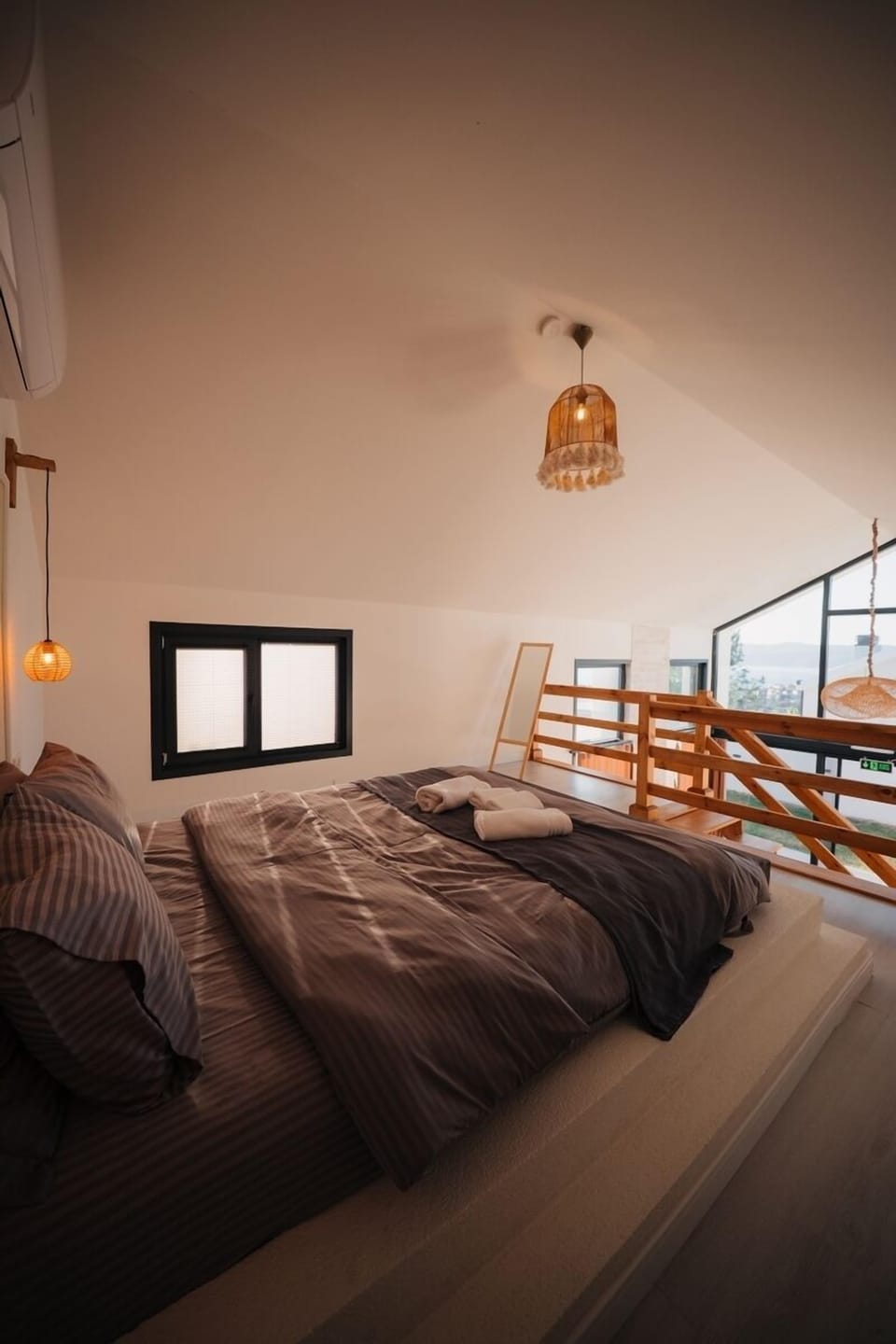 Deluxe Villa, Partial Lake View | Free WiFi