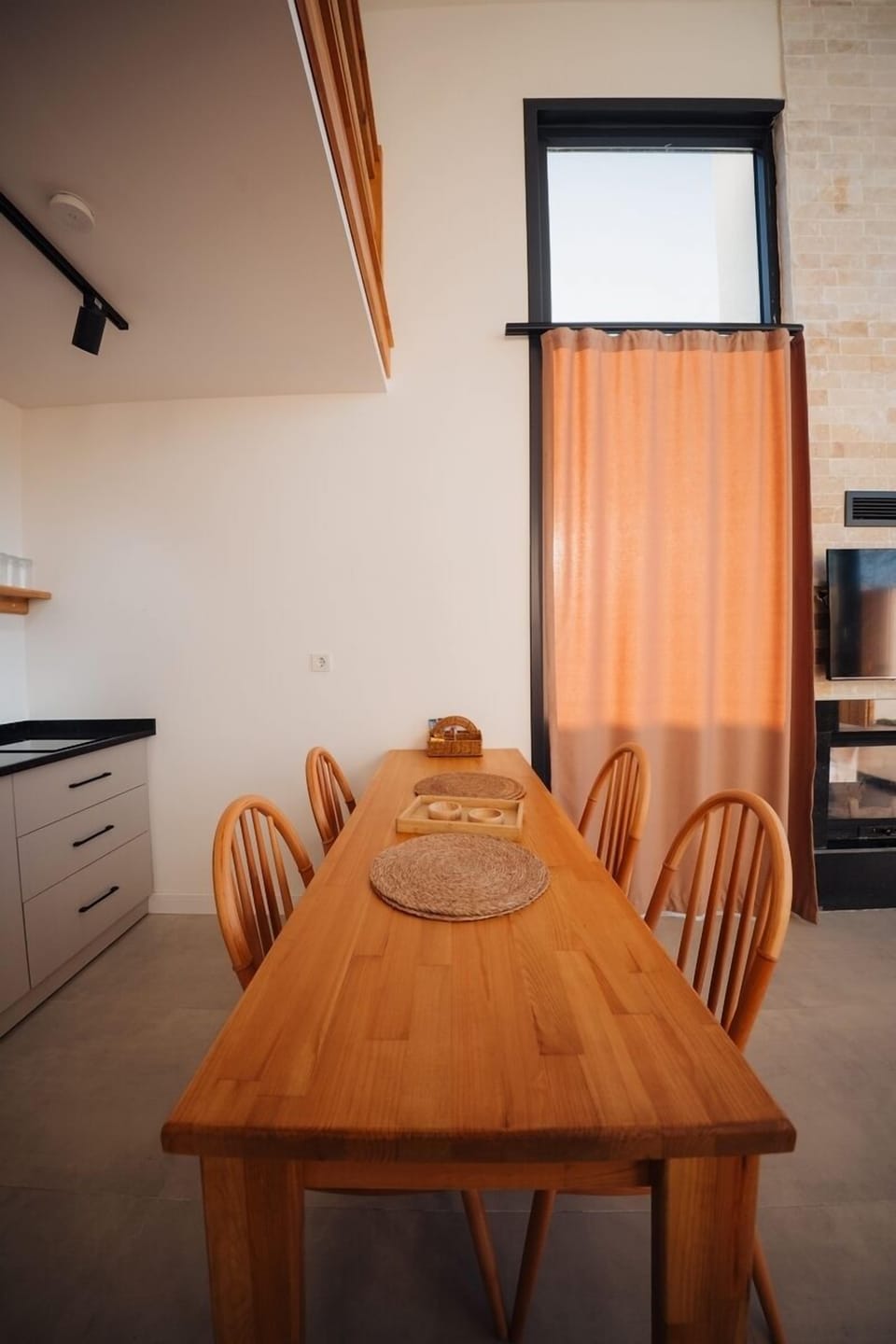Deluxe Villa, Partial Lake View | Free WiFi